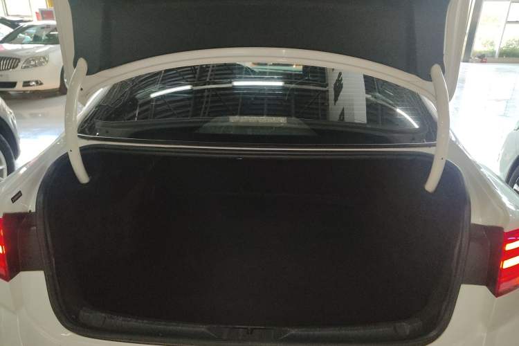 Used Volkswagen Lamando 2017 230TSI DSG Fashion Edition
