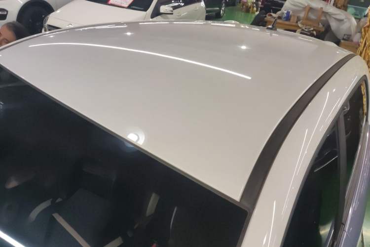 Used ORA Black Cat 2022 351 km Range Luxury Version Lithium-Ion Battery
