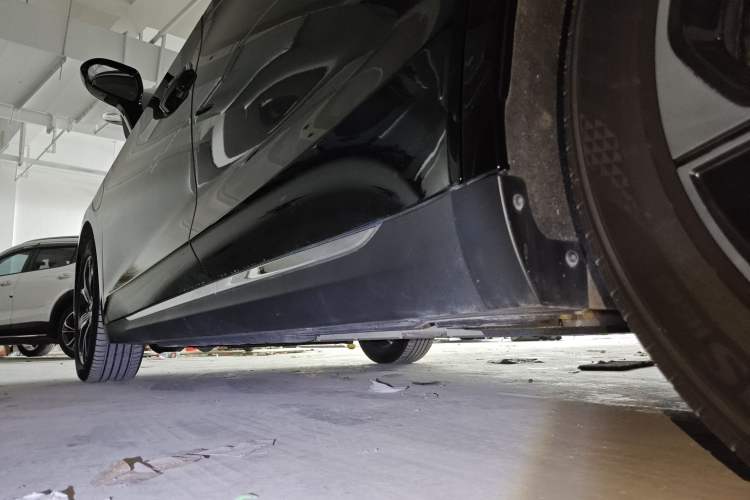 Used Hongqi E-QM5 2023 Base Travel Edition
