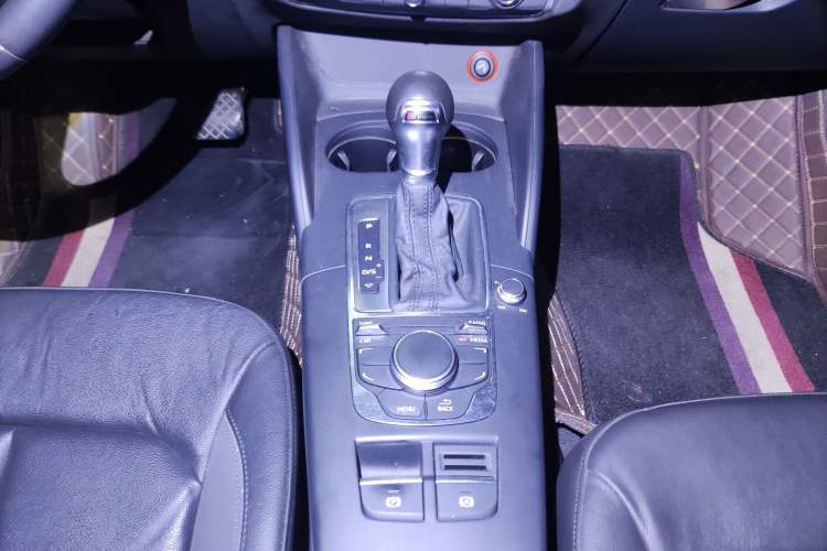 Used Audi A3 2015 Limousine 35 TFSI Millionth Anniversary Comfort Model
