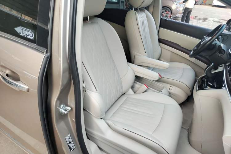 Used Buick GL8 2022 Land Business Class 652T Luxury Model
