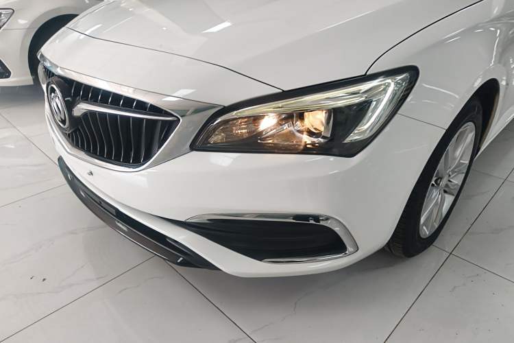 Used Buick Verano 2018 Sedan 20T Dual-Clutch Leading Model
