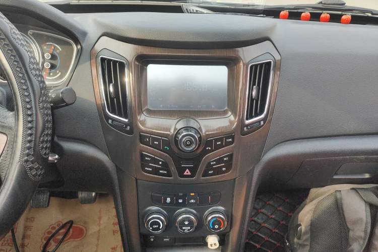 Used Haima S7 2015 Revised Version 2.0L Manual – Zongcheng Edition