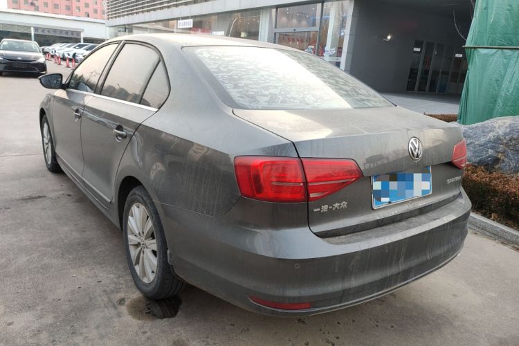 Used Volkswagen Sagitar 2015 1.6L Manual Comfort Model