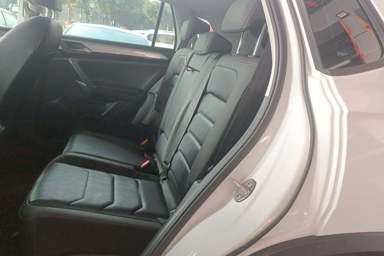 Used Volkswagen Tayron 2019 330TSI Two-Wheel-Drive Luxury Version China V Emission Standard
