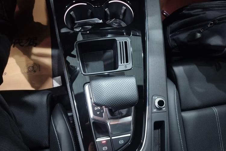 Used Audi A4L 2024 40 TFSI Luxury Dynamic Edition
