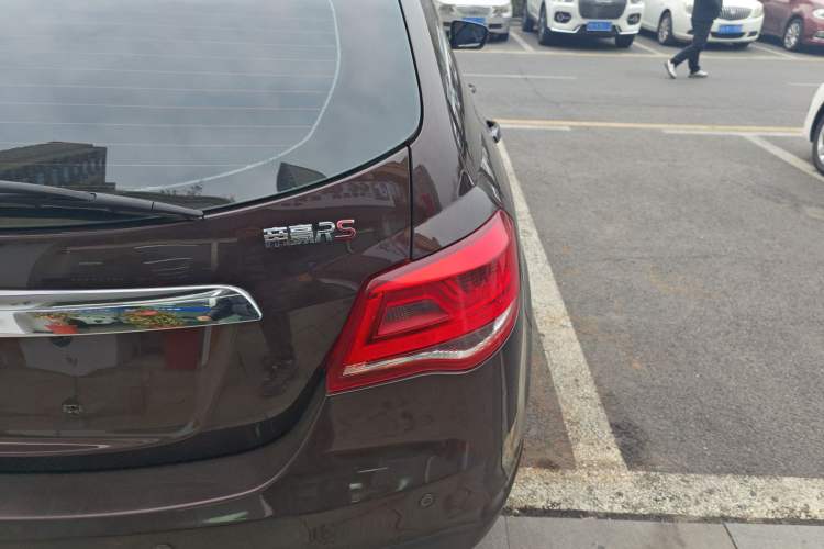 Used Geely Auto Emgrand 2016 Hatchback RS 1.5L CVT Upward Edition