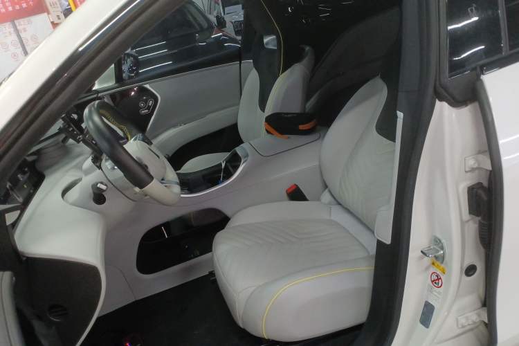 Used  11 2022 Long-Range Dual-Motor Luxury Edition 5 Seats