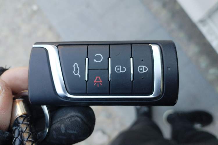 Used GAC Trumpchi M6 2021 PRO 270T DCT Luxury Edition
