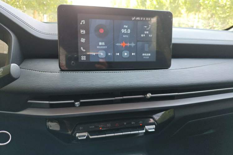 Used Wuling Jiachen 2022 1.5L Manual Comfort Edition