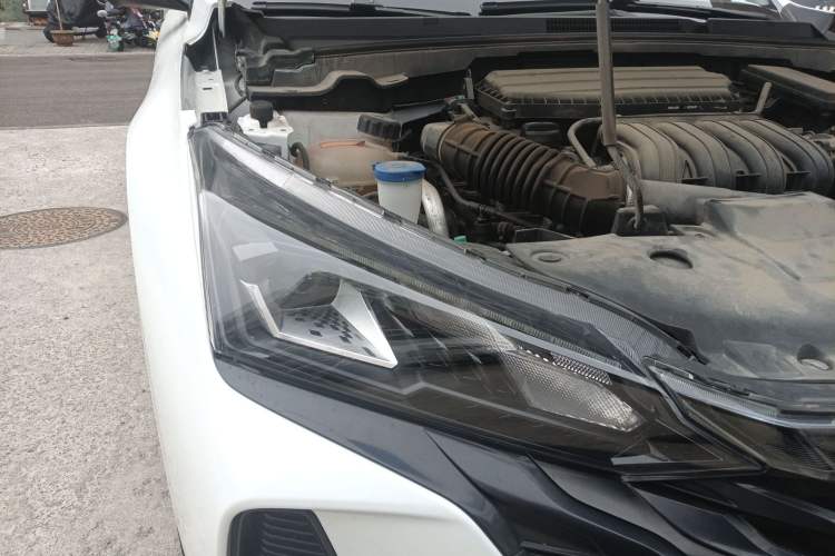 Used Dongfeng Aeolus Yixuan 2023 Mach Edition 1.5L Automatic Chasing Shadow Version
