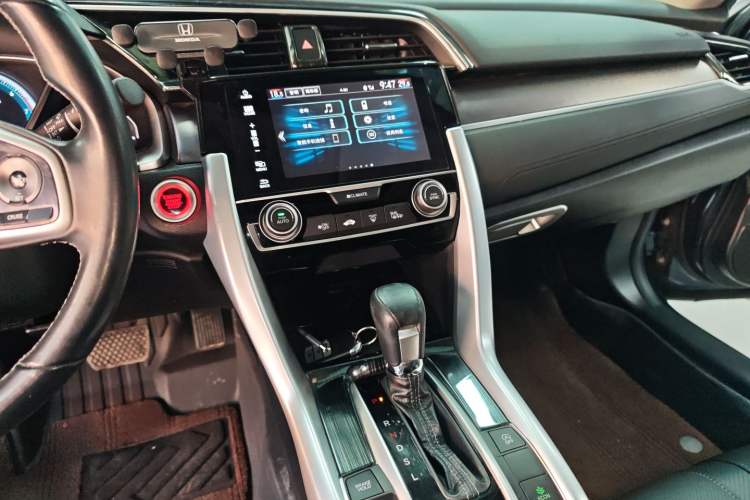 Used Honda Civic 2016 220TURBO CVT Prestige Edition
