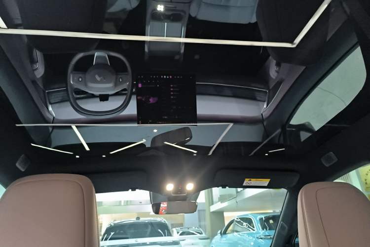 Used ONVO L60 2024 60 kWh Rear-Drive Version
