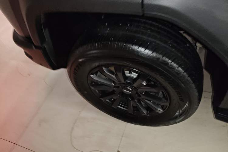 Used  Leopard 5 2023 Navigator Edition
