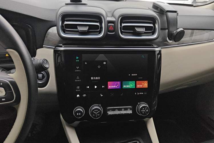 Used Lynk & Co 02 2018 1.5T DCT Two-Wheel Drive Zhaopu Version China V Standard