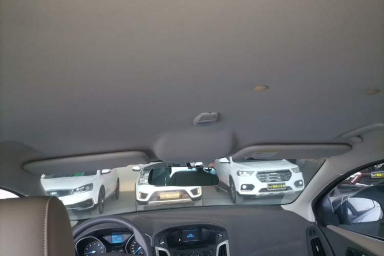 Used Ford Focus 2012 Sedan 1.6L Automatic Comfort Model
