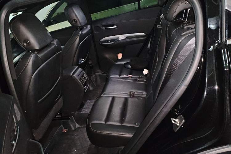 Used Cadillac XT4 2018 28T Two-Wheel Drive Leading Version
