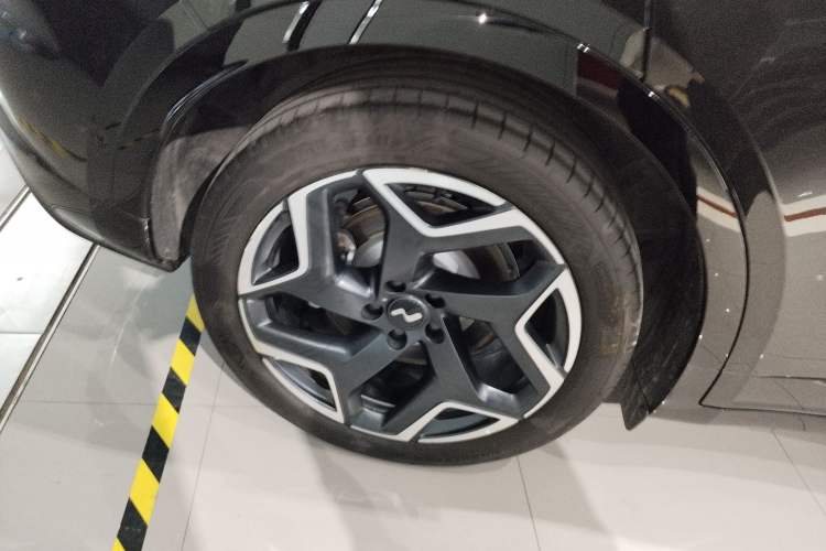 Used ONVO L60 2024 60 kWh Rear-Drive Version