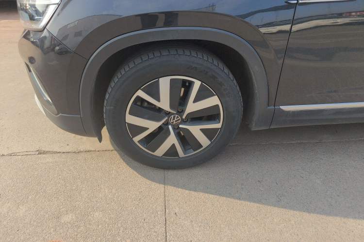 Used Volkswagen Tayron 2023 330TSI Two-Wheel-Drive Luxury Plus Advanced Version
