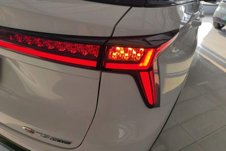 Used Changan CS75 PLUS 2024 3rd Generation Champion Edition 2.0T Intelligent Drive Performance Model