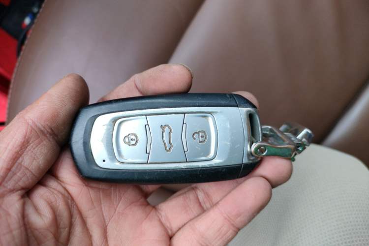 Used Geely Auto Emgrand X7 Sport 2016 1.8TD Automatic All-Wheel-Drive ZhiZun Edition
