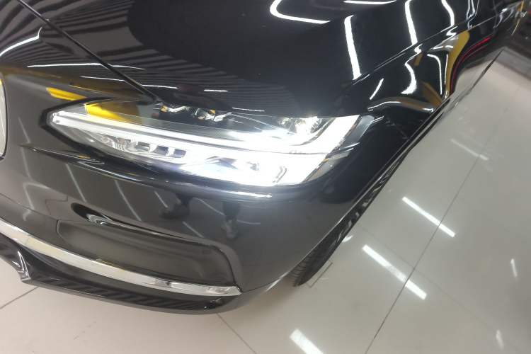 Used Volvo S90 2025 B5 Zhiyi Luxury Edition
