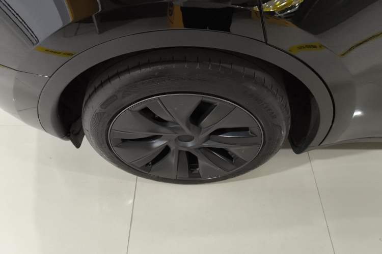 Used Tesla Model Y 2024 Rear-Wheel-Drive Version
