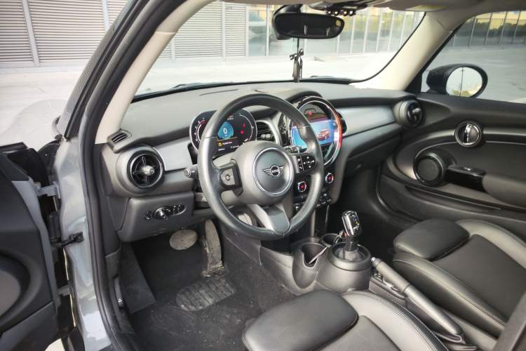 Used  MINI 2022 Updated 1.5T COOPER Classic Edition