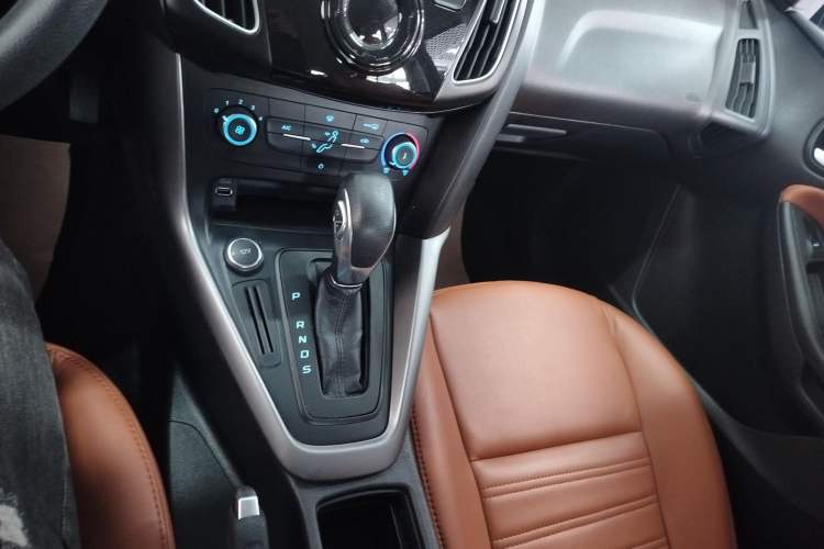 Used Ford Focus 2018 Hatchback Classic 1.6L Automatic Comfort Plus SmartDrive Edition