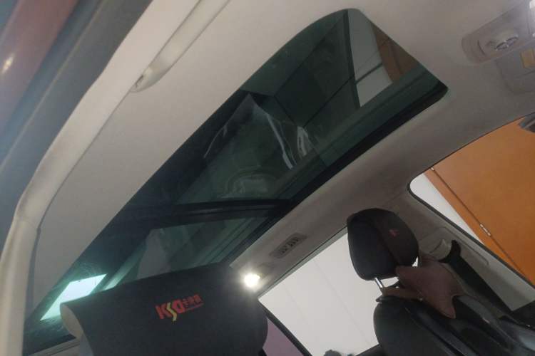 Used Roewe RX8 2018 30T Smart Connectivity Four-Wheel Drive Flagship Edition
