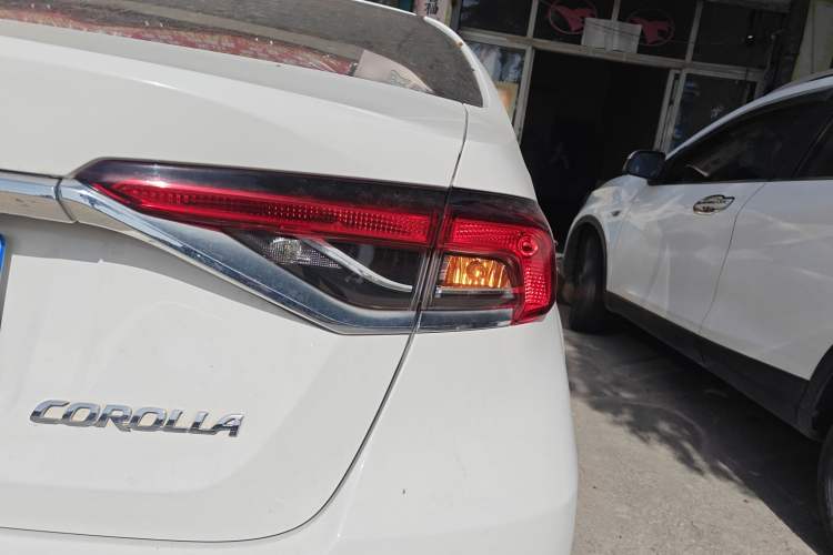 Used Toyota Corolla 2021 TNGA 1.5L CVT Pioneer Edition
