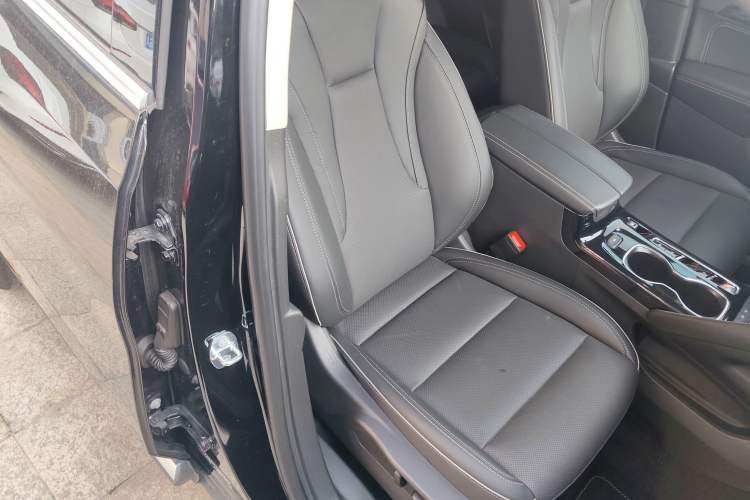 Used Buick Envision 2023 Encore S 552T Two-Wheel Drive Luxury Model
