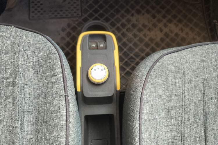 Used Chery QQ Ice Cream 2022 120km Conical Shape Lithium Iron Phosphate