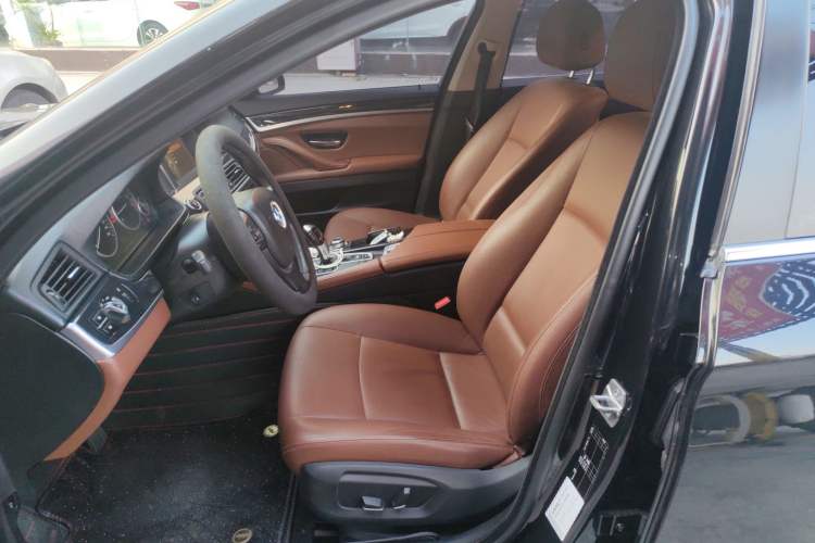 Used BMW 5 Series 2017 520Li Elegant Edition
