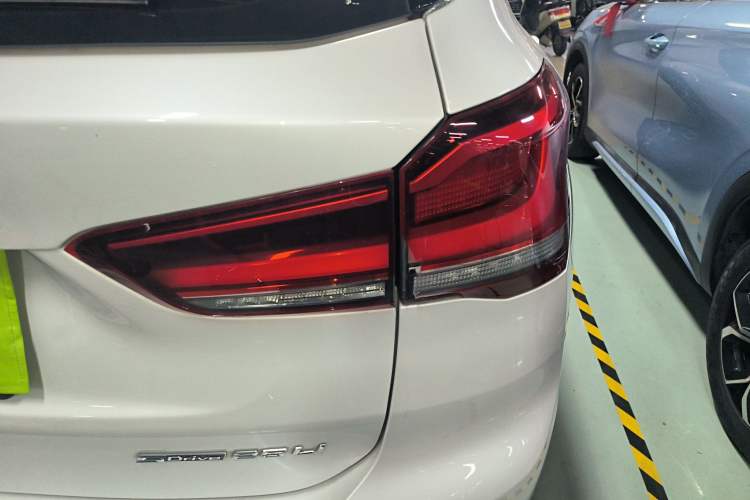 Used BMW X1 2020 sDrive25Li Leading Model
