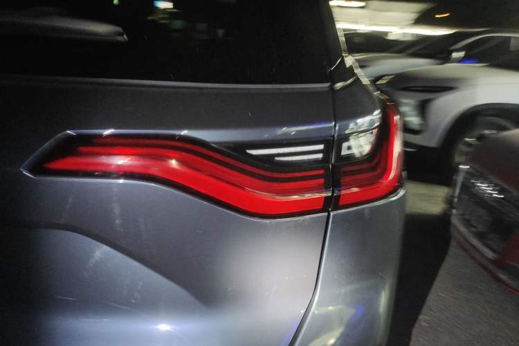 Used Nio ES8 2020 450 km Range 7-Seater Version