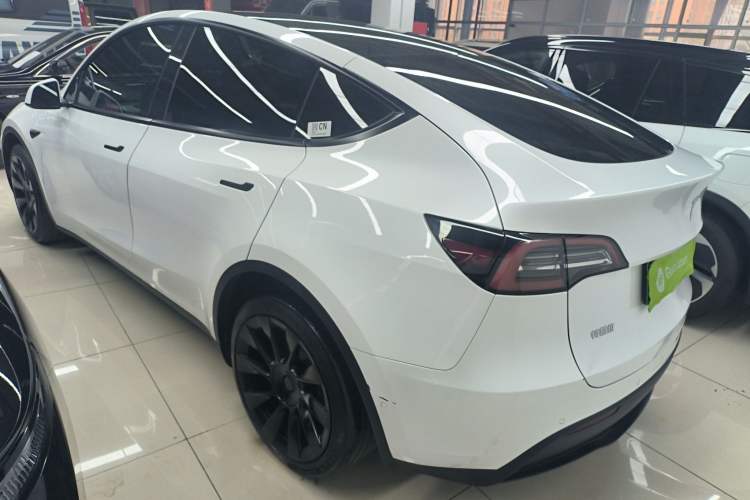 Used Tesla Model Y 2022 Long-Range All-Wheel-Drive Version