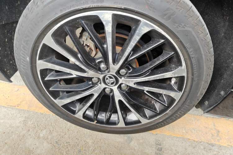 Used Toyota Camry 2019 2.5S FENGSHANG Version China VI Standard
