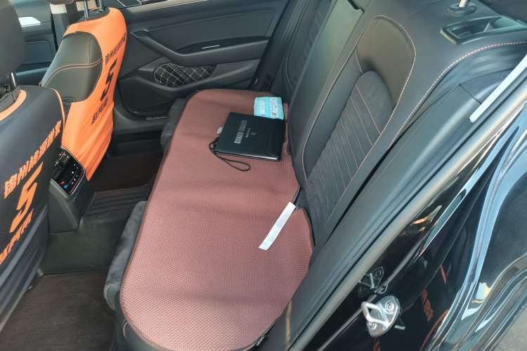 Used Volkswagen Magotan 2021 330TSI DSG 30th Anniversary Edition