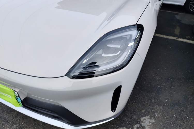 Used Wuling Bingo S 2025 Model 430km Deluxe Edition
