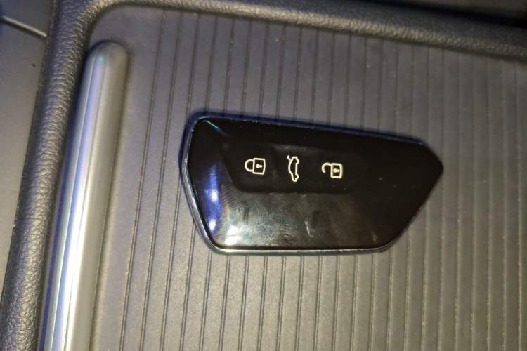 Used Volkswagen Golf 2023 280TSI DSG R-Line Lite
