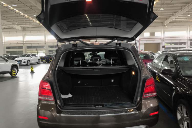 Used Mercedes-Benz GLK-Class 2013 GLK 300 4MATIC Dynamic Sunroof Model