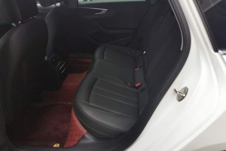 Used Audi A4L 2022 40 TFSI Stylish and Elegant Edition
