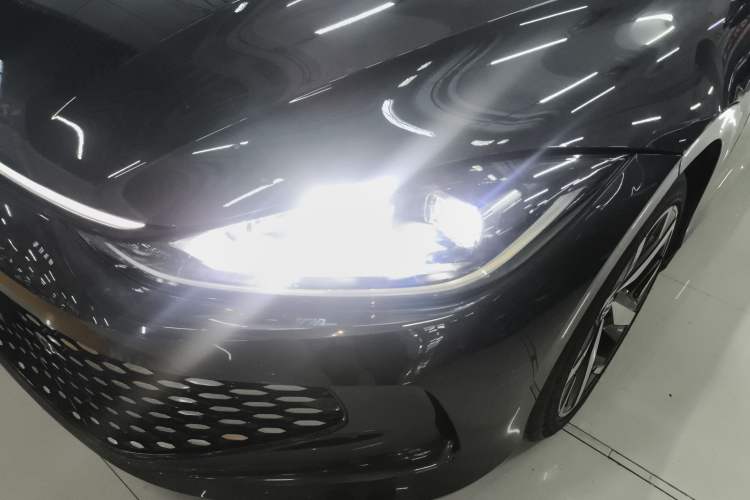 Used Volkswagen Lamando 2024 Lavida L 280TSI DSG Cool & Spicy Edition
