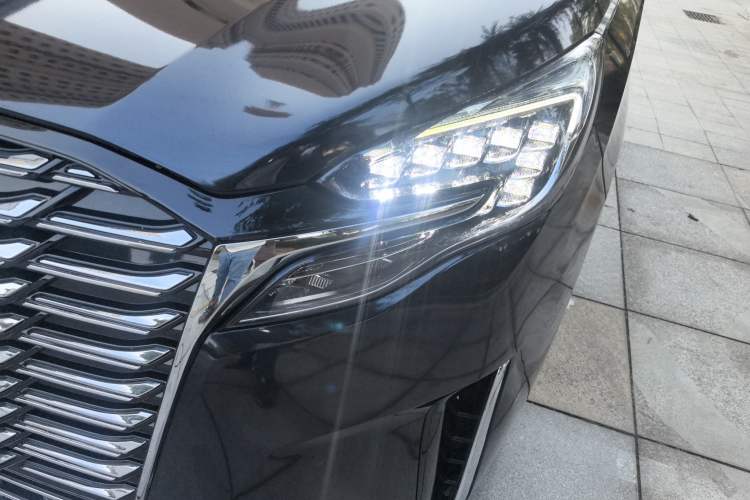 Used Buick GL8 2020 ES Land Cruiser 653T Luxury Model
