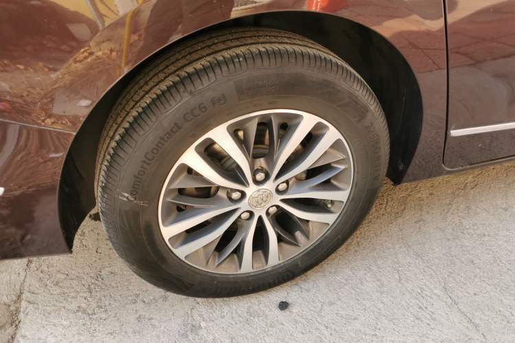 Used Buick GL8 2017 ES 28T Flagship Model China V Standard
