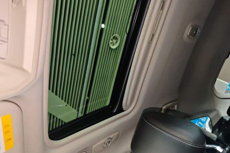 Used Ford Focus 2012 Hatchback 2.0L Automatic Luxury Sport Model