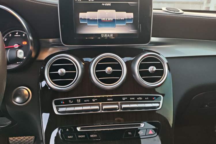 Used Mercedes-Benz GLC 2019 GLC 260 L 4MATIC Dynamic Model