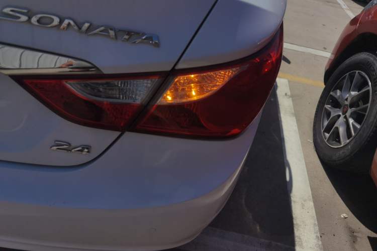 Used Hyundai Sonata 2013 2.4L Automatic Luxury Version China IV Standard
