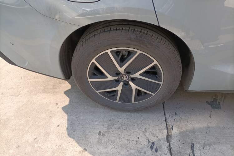 Used BYD Qin L 2025 DM-i Smart Drive 120KM Superior Model
